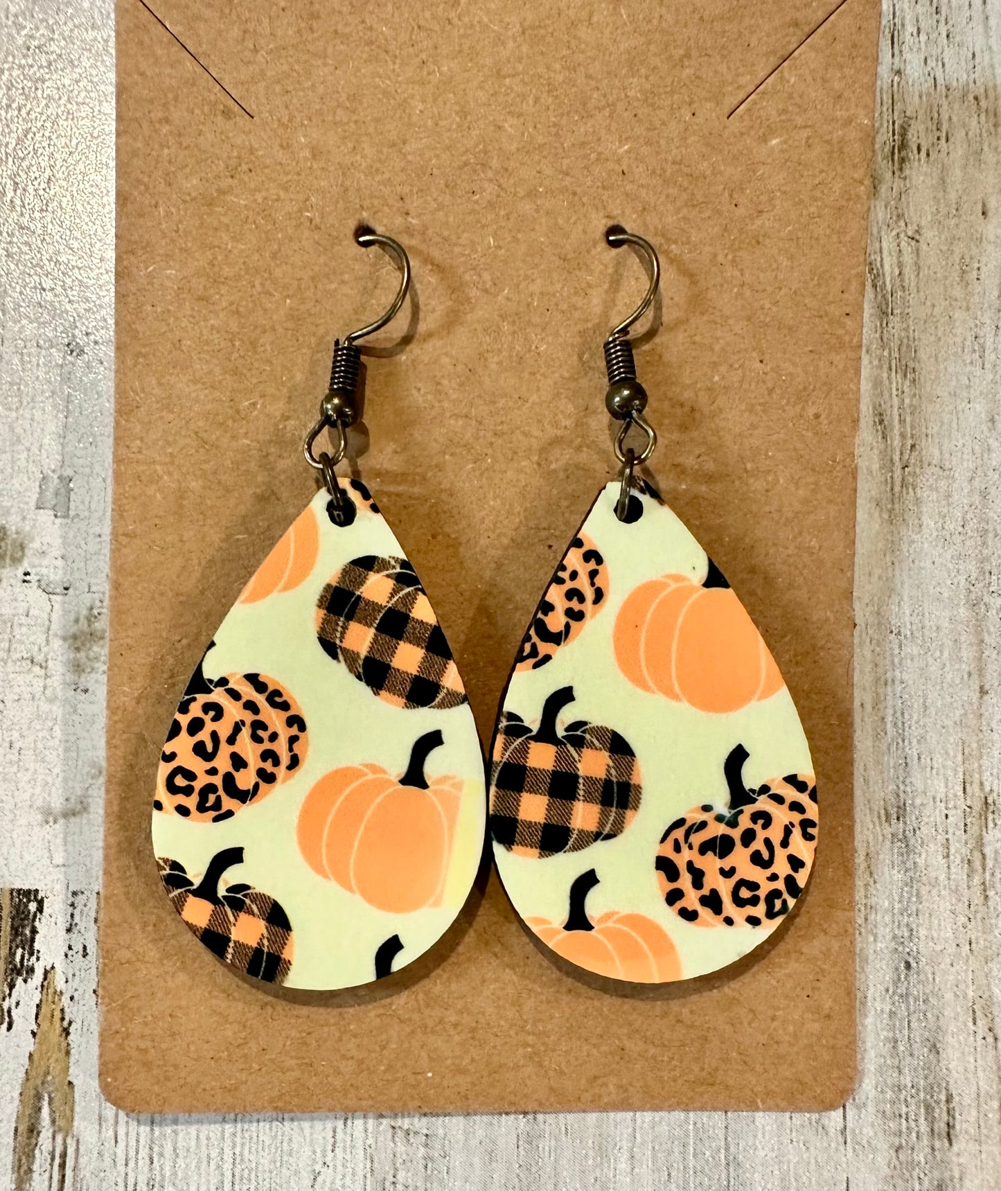 Fall teardrop earrings